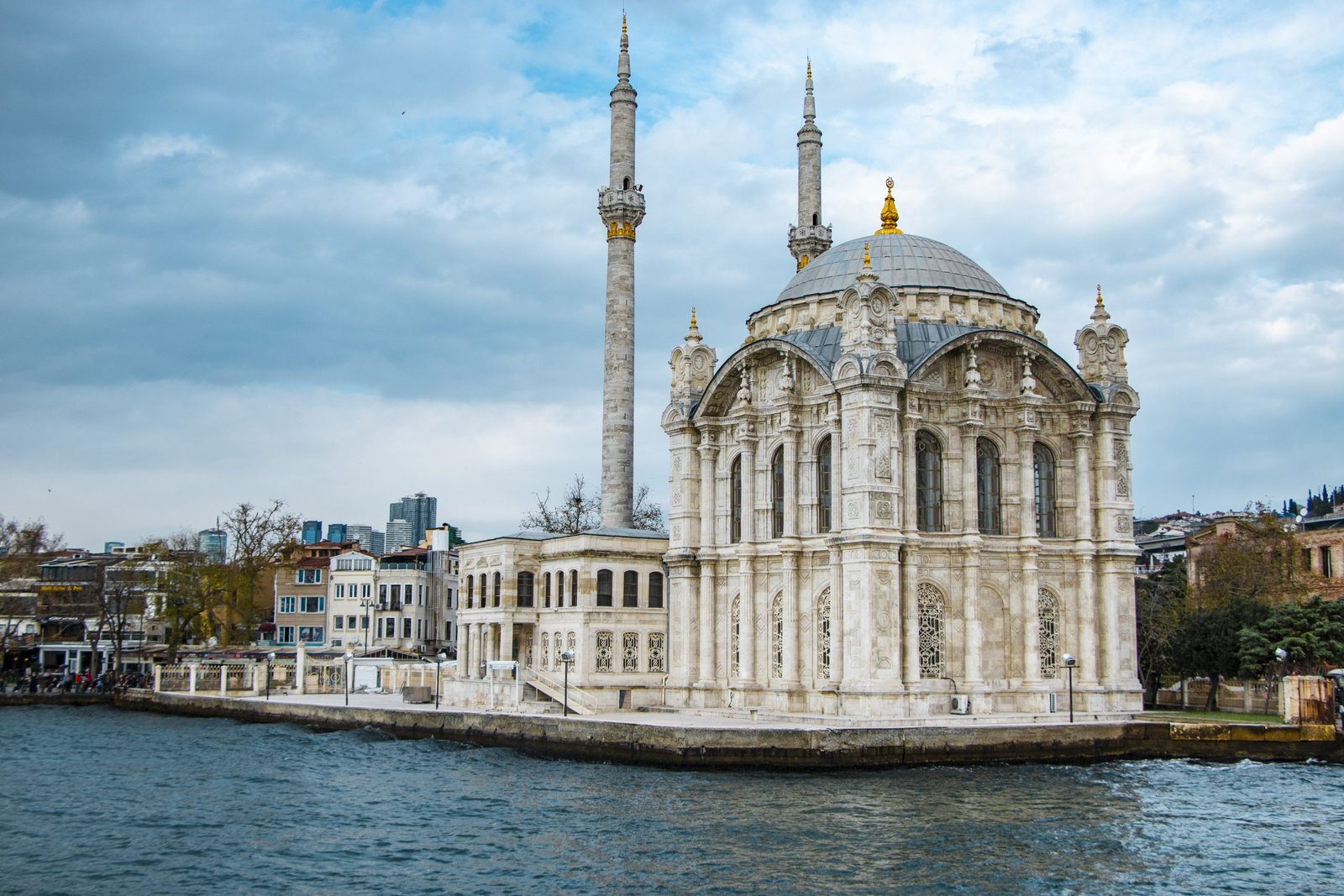Dolmabahce Palace & Bosphorus on Boat tour and Cable Car